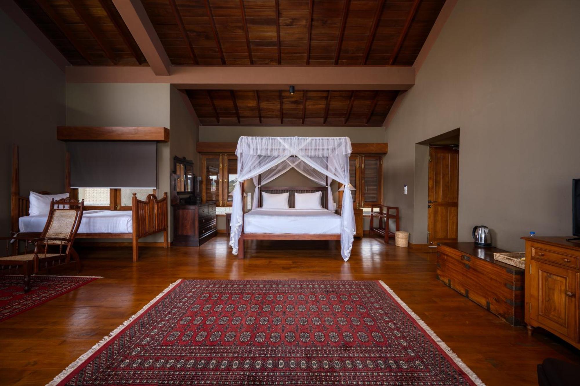 Atulya Villas Нувара Елия Екстериор снимка